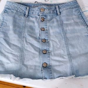 American eagle jean skirt size 6